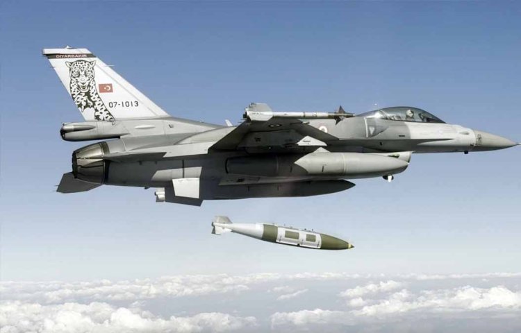 बांग्लादेश के विश्वविद्यालयों में फलस्तीन के समर्थन में छात्रों ने किया मार्च