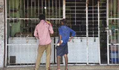 ड्राई डे में भी बिकी शराब