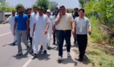 उपचुनाव में जीत के बाद मां चिंतपूर्णी के दर्शन करने पैदल यात्रा पर निकले हिमाचल विधायक विवेक शर्मा