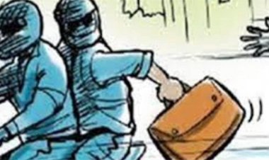 बिलासपुर :  दुकान का शटर खोलते ही 15 लाख के जेवर से भरा बैग लेकर भाग निकले लुटेरे