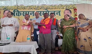 छत्तीसगढ़-बलरामपुर में किसान सम्मेलन में बोले कृषि मंत्री,सभी वर्गों के काम कर रही मोदी और साय सरकार