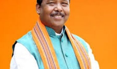 सभी पात्र हितग्राहियों को शासन की योजनाओं का लाभ दिलाना सुनिश्चित करें: मंत्री श्री रामविचार नेताम