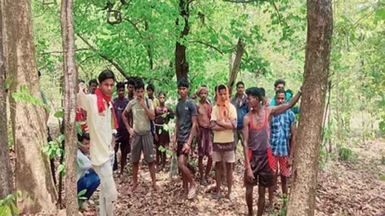 छत्तीसगढ़-बीजापुर में जवानों के चक्रव्यूह में फंसे नक्सली, पहले पति और फिर पत्नी भी उसी जगह मारी गई, 7 ग्रामीण लापता