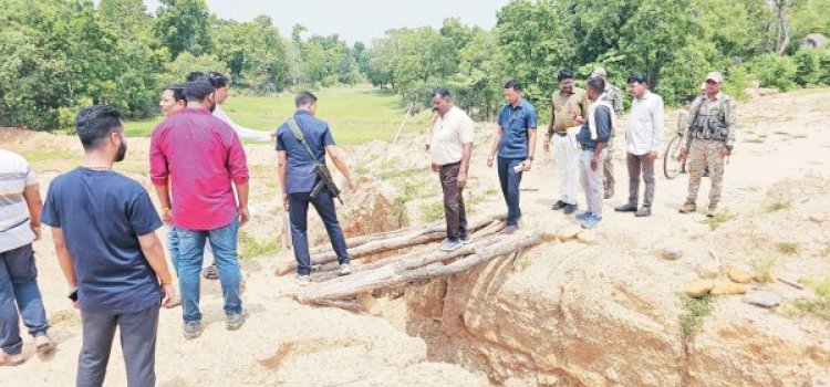 8 साल से बंद केशकाल बाईपास को चालू करवाने विधायक टेकाम ने 7 किमी पैदल चल किया निरीक्षण