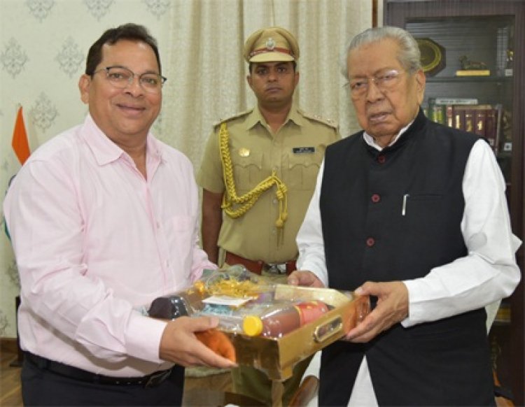 राज्यपाल हरिचंदन से प्रधान मुख्य वन संरक्षक अनिल साहू ने सौजन्य मुलाकात की