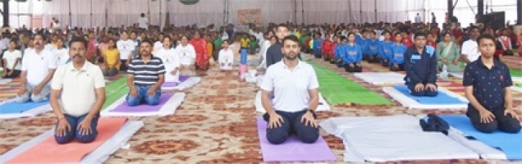 शारीरिक और मानसिक रुप से स्वस्थ रहने सभी को योग करना जरूरी- अटामी