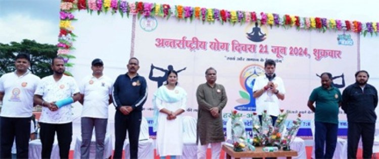 करें योग-रहें निरोग, योग हमारे देश की पुरातन विधा है- विधायक किरण देव