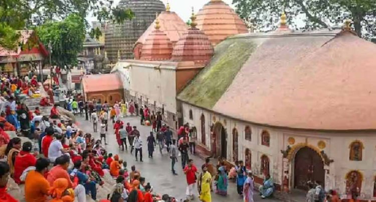 असम: चार दिन बाद खुले कामाख्या मंदिर के कपाट, दर्शन के लिए उमड़ी श्रद्धालुओं की भीड़