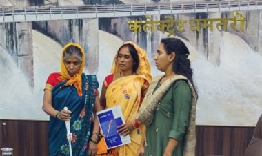 कलेक्टर की त्वरित कार्यवाही से दिव्यांग  हेमबाई साहू को मिली स्मार्ट श्वेत छड़ी