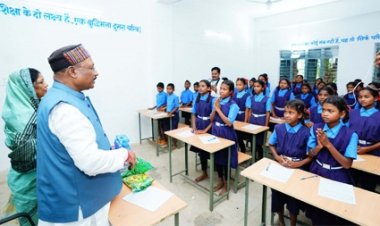 जब मुख्यमंत्री बने शिक्षक और बच्चों को बताया आदर्श विद्यार्थी में होने चाहिए कौन से पांच गुण