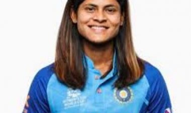 पहले मैच में हार के बाद राधा यादव ने कहा, हमने गेंदबाजी में कुछ गलतियां की