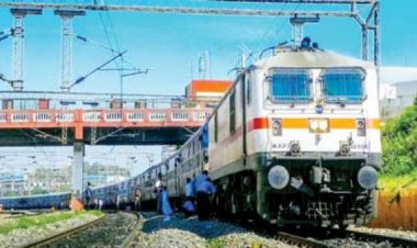 ट्रेने अगले छमाह तक पुराने टाइम टेबल पर ही चलेंगी