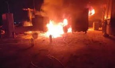 पेट्रोल पंप के पास खड़े वाहन में लगी आग से तीन वाहन आए चपेट में