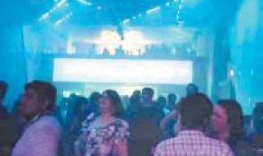 सिमर्स नाइट क्लब में डिस्को थेक में डांस पर जमकर विवाद, दो पक्ष भिड़े