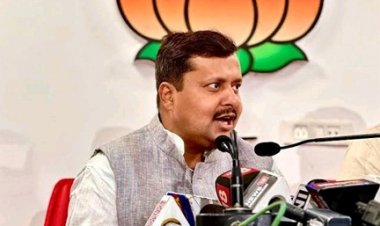 कार्यकर्ताओं को प्रेरित करते बोले प्रदेश प्रभारी नितिन नबीन