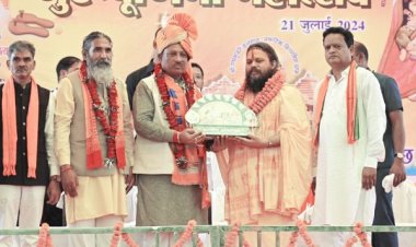 CM विष्णुदेव साय पाटेश्वर धाम में आयोजित गुरू पूर्णिमा महोत्सव में शामिल हुए