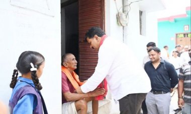 गृहमंत्री विजय शर्मा BJP कार्यकर्ता के घर पहुंचे