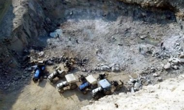 महोबा में अवैध खनन के विरोध में ग्रामीण का हल्ला बोल