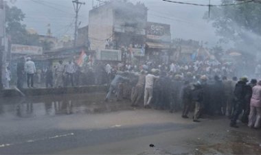 छत्तीसगढ़ विधानसभा का घेराव कर रहे कांग्रेसियों पर पुलिस ने रोकने वाटर कैनन का किया इस्‍तेमाल