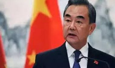 चीनी विदेश मंत्री ने अमेरिकी मिसाइल की तैनाती पर फिलीपींस को चेतावनी दी