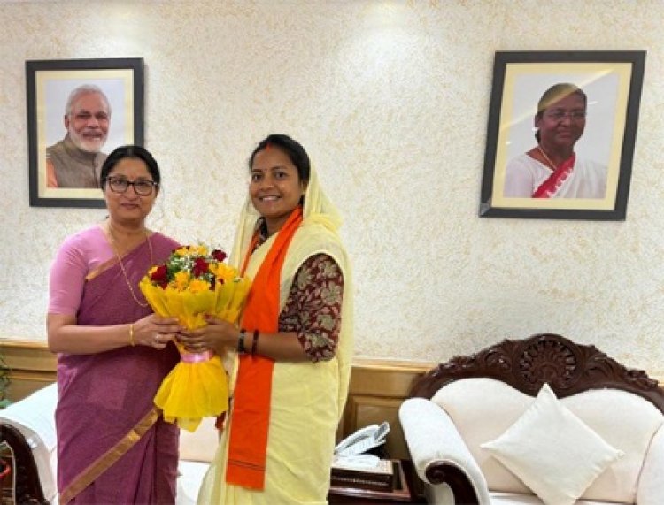 मंत्री राजवाड़े ने केन्द्रीय महिला-बाल विकास मंत्री से की मुलाकात
