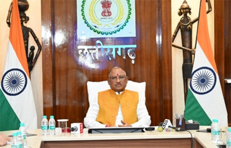 मुख्यमंत्री श्री विष्णु देव साय आज अपने निवास कार्यालय में शिक्षा विभाग के कार्यों की कर रहे हैं समीक्षा