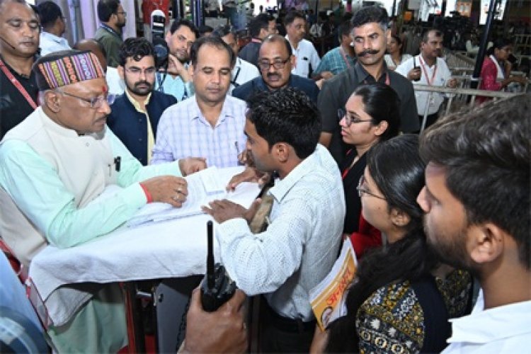 दूसरे सप्ताह भी मुख्यमंत्री के जनदर्शन में नागरिकों में जबरदस्त उत्साह