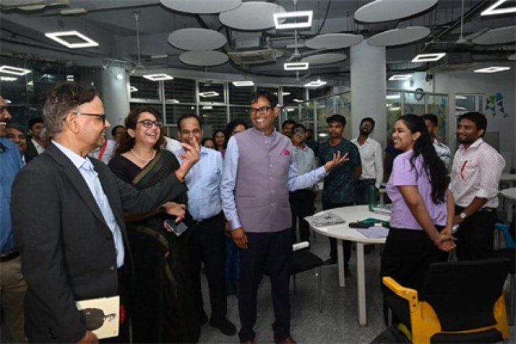 16वें वित्त आयोग के प्रतिनिधि मंडल ने देर रात पहुंचकर नालंदा परिसर का किया अवलोकन