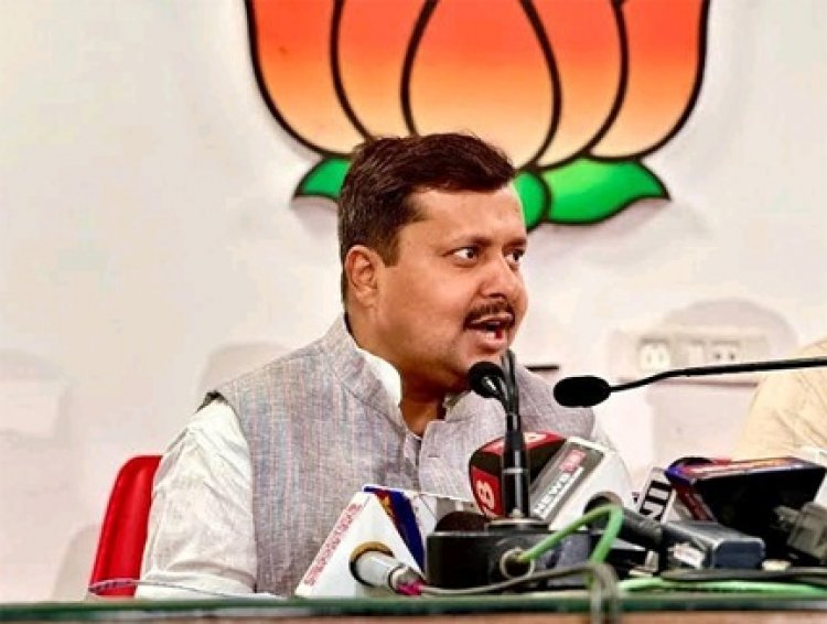 कार्यकर्ताओं को प्रेरित करते बोले प्रदेश प्रभारी नितिन नबीन