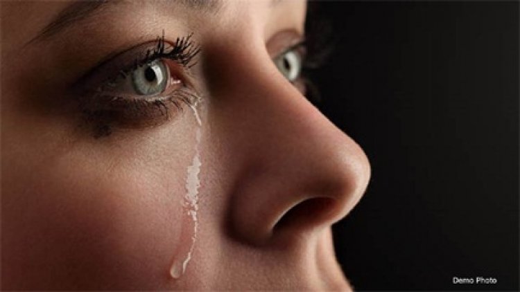 महिला ने शिकायत की 20 लाख दहेज देने के बाद भी आधी रात मंजवाते हैं बर्तन