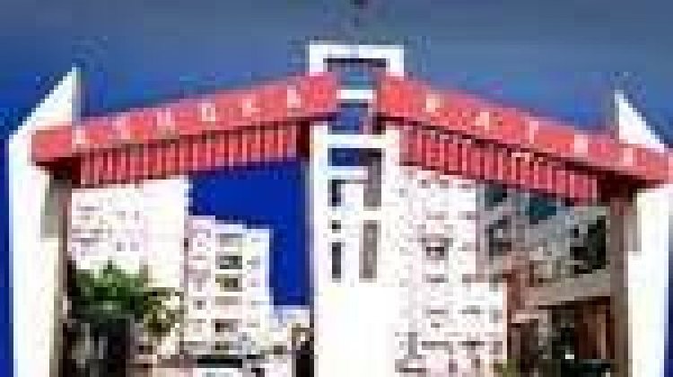 50 हजार लोगों ने रात अंधेरे में गुजारी