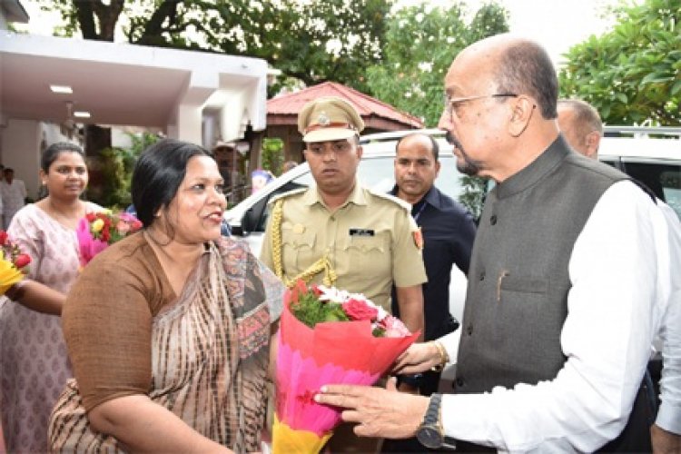 छत्तीसगढ़ के मनोनीत राज्यपाल श्री रमेन डेका का राजभवन पहुंचने पर किया गया आत्मीय स्वागत