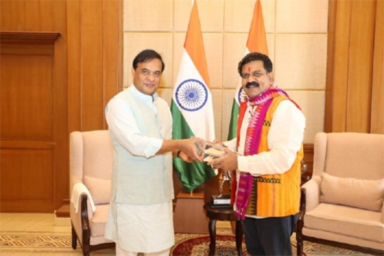 उपमुख्यमंत्री विजय शर्मा ने असम के मुख्यमंत्री हिमन्त बिस्वा सरमा से की मुलाकात