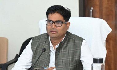 आवास एवं पर्यावरण मंत्री श्री ओ.पी. चौधरी ने ली छत्तीसगढ़ पर्यावरण संरक्षण मंडल के क्षेत्रीय अधिकारियों की समीक्षा बैठक