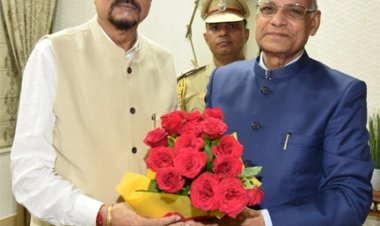 राज्यपाल डेका से रमेश बैस ने की सौजन्य मुलाकात