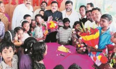 खल्लारी विधायक द्वारिकाधीश यादव को जन्मदिन की बधाई देने तांता