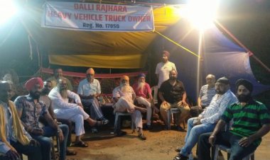 नारायणपुर-दल्लीराजहरा के ट्रांसपोर्टरों के बीच ‘ट्रक-युद्ध’