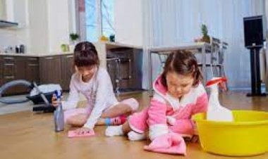 बच्चे को उनके कमरे को साफ-सुथरा रखने में कैसे मदद कर सकते हैं