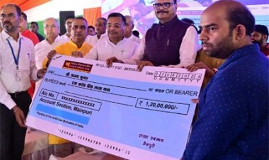 अखिलेश के इलाके में योगी सरकार ने लगाया रोजगार मेला, बृजेश पाठक पहुंचे