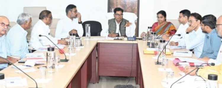 प्रदूषण रोकथाम के लिए फ्लाई ऐश डंपिंग वाहनों में लगाएं जीपीएस सिस्टम-ओपी