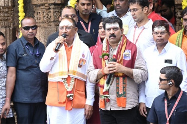 मुख्यमंत्री विष्णुदेव साय ने शिव भक्त कावड़ियो और श्रद्धालुओं से कहा कि आज बड़े सौभाग्य की बात है...