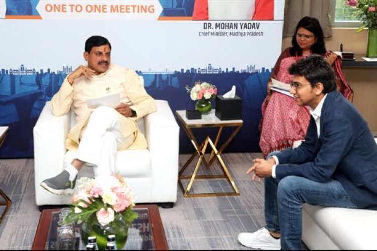 मुख्यमंत्री डॉ. मोहन यादव ने बेंगलुरु में मध्य प्रदेश में निवेश प्रोत्साहन के लिए "इंटरैक्टिव सेशन में उद्योगपतियों से वन&टू&वन चर्चा" की।