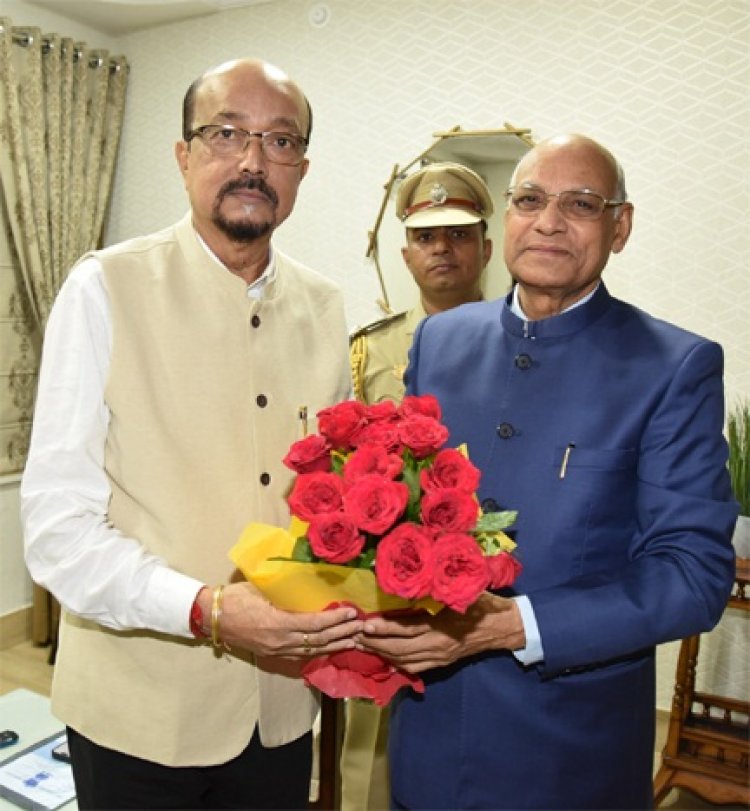 राज्यपाल डेका से रमेश बैस ने की सौजन्य मुलाकात