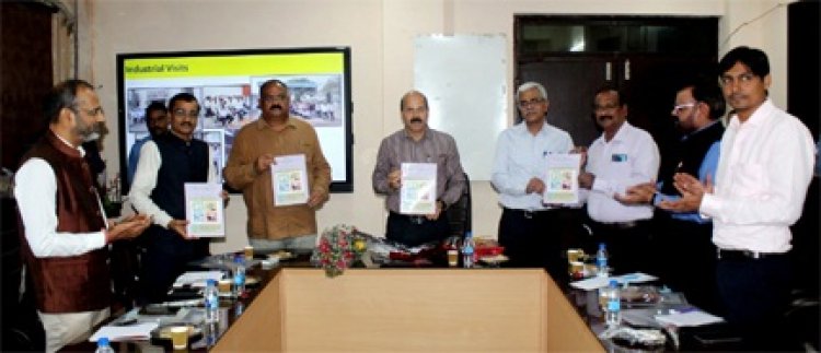 फूड इंडस्ट्री के उद्योगपतियों से रूबरू हुए फूड टेक्नोलॉजी के विद्यार्थी