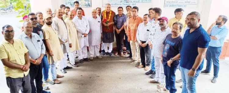 अम्बिकापुर से दुर्ग ट्रेन के समय में परिवर्तन, एक और प्लेटफार्म सहित अन्य मांगें महाप्रबंधक से