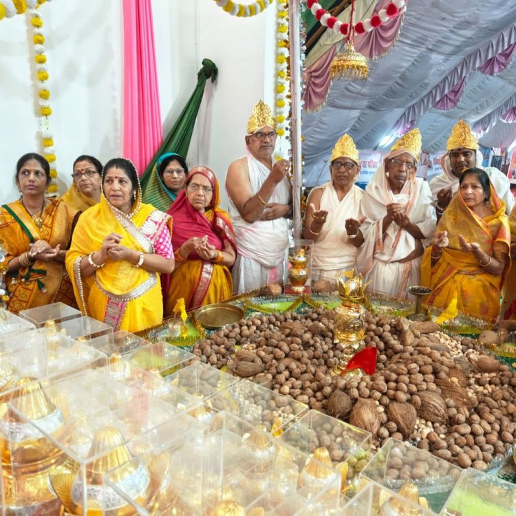 राजधानी के जैन मंदिरों में बरस रहा भक्ति रस:इच्छाओं की पूरी तरह समाप्ति ही मोक्ष की प्राप्ति है- आचार्य विनम्र सागर