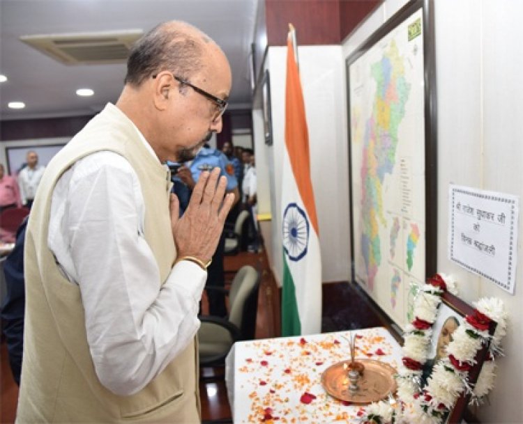 राजभवन कर्मी के आकस्मिक निधन पर राज्यपाल डेका ने दी श्रद्धांजलि