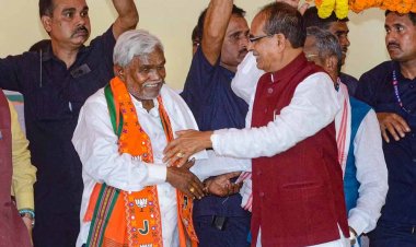 शिवराज सिंह चौहान ने चंपई सोरेन का भाजपा में स्वागत करते हुए कहा, ‘टाइगर जिंदा है