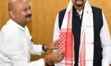 राज्यपाल रमेन डेका से असम के प्रमुख वैज्ञानिक ने सौजन्य भेंट की