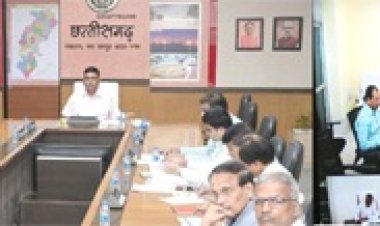 मुख्य सचिव ने योजनाओं के क्रियान्वयन की समीक्षा की